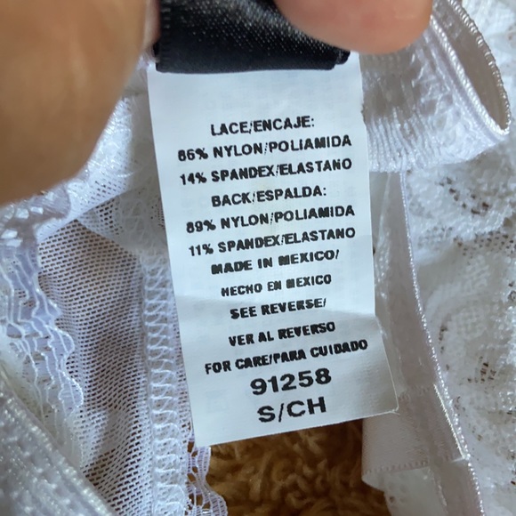 Bundles of lingeries from Seduction and Fredericks - Picture 14 of 15